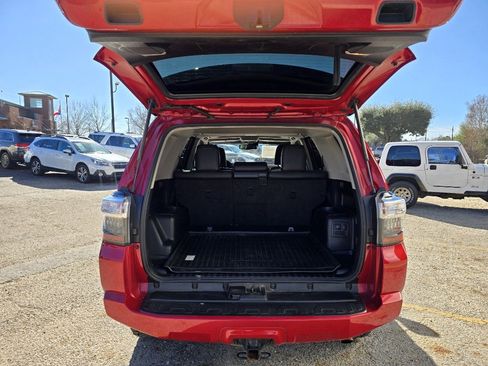 Used 2021 Toyota 4Runner Venture image 19