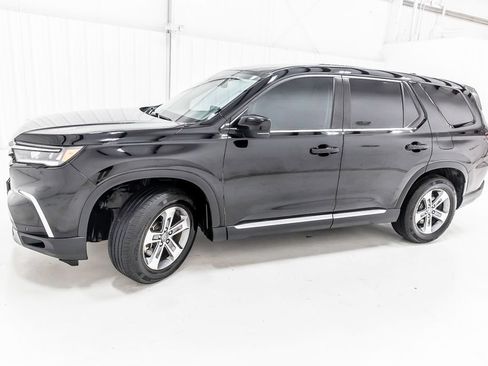 Used 2023 Honda Pilot EX-L image 3