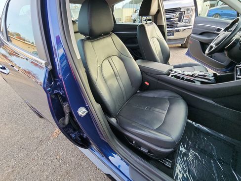 Used 2022 Hyundai Sonata Limited w/ Preferred Accessory Package image 26