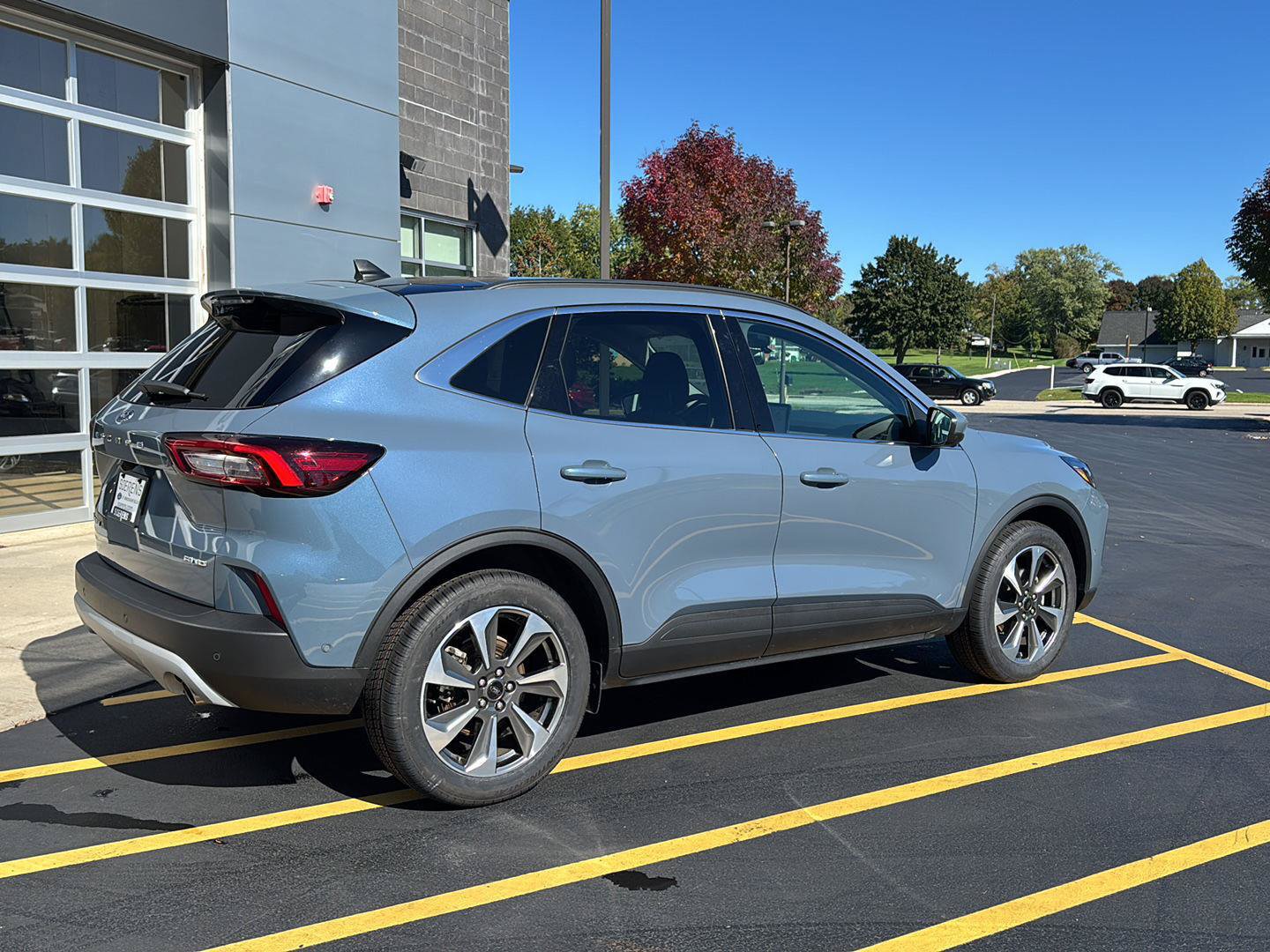 Certified 2024 Ford Escape Platinum w/ Premium Technology Package AWD/4WD image 6