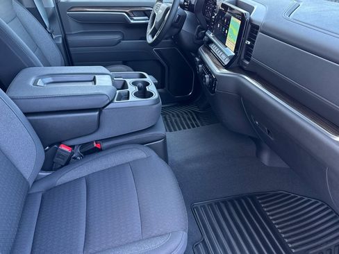 New 2025 Chevrolet Silverado 1500 LT image 15