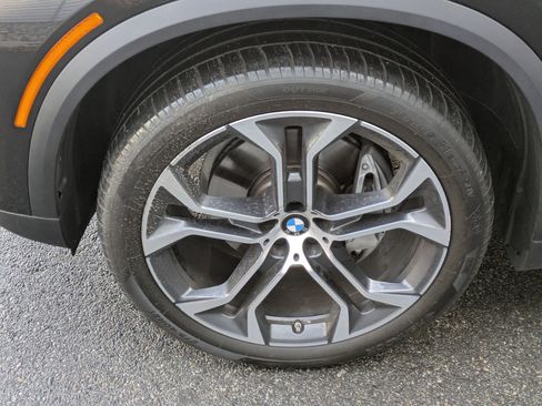 Used 2025 BMW X5 sDrive40i w/ Premium Package image 11