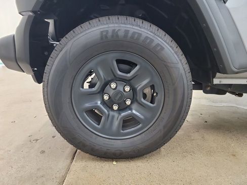 Used 2021 Jeep Wrangler Unlimited Sport image 15