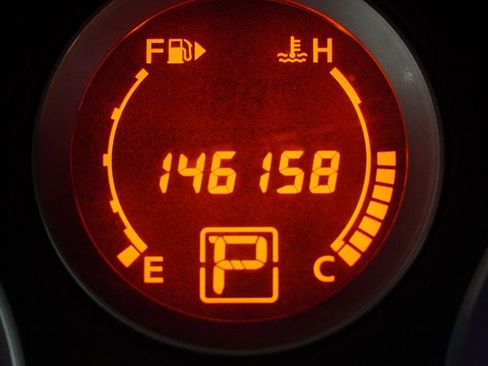 Used 2011 Nissan Sentra 2.0 image 6