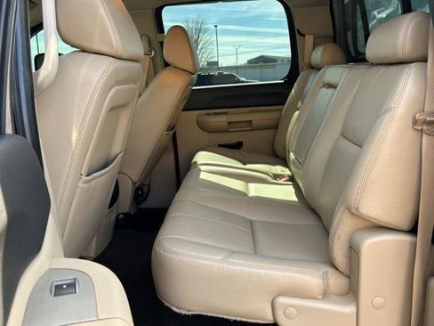 Used 2008 Chevrolet Silverado 2500 LT w/ 2LT Convenience Package image 18