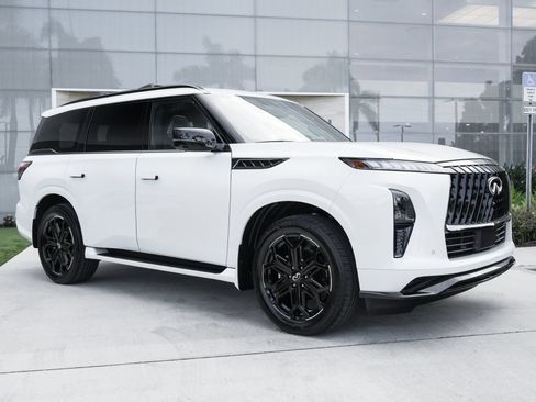 Certified 2026 INFINITI QX80 4WD w/ Sport Exterior Package image 2