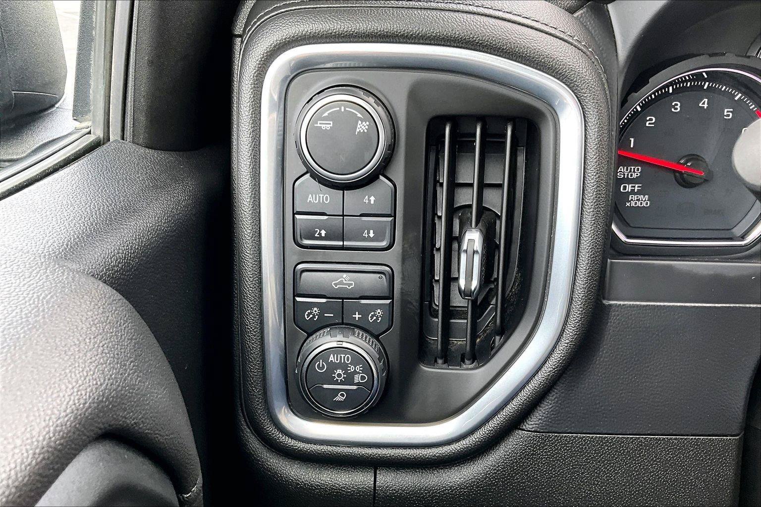 Used 2019 Chevrolet Silverado 1500 LT w/ All-Star Edition AWD/4WD image 37