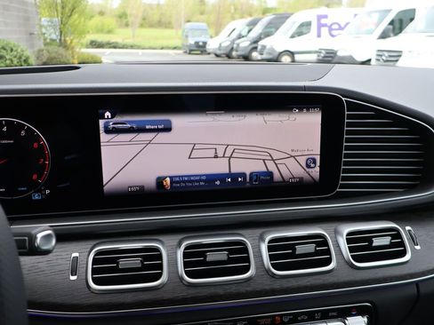 New 2026 Mercedes-Benz GLS 450 4MATIC image 23