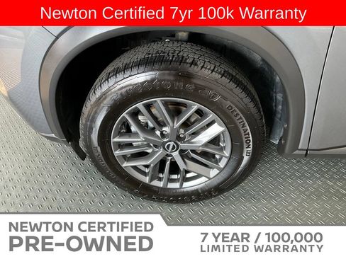 Used 2023 Nissan Rogue S FWD image 40