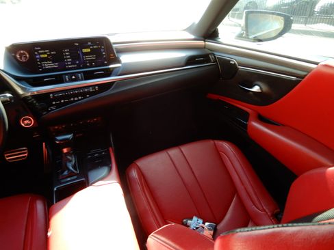 Used 2019 Lexus ES 350 image 17