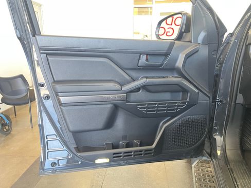 Used 2025 Toyota 4Runner TRD Off-Road AWD/4WD image 13
