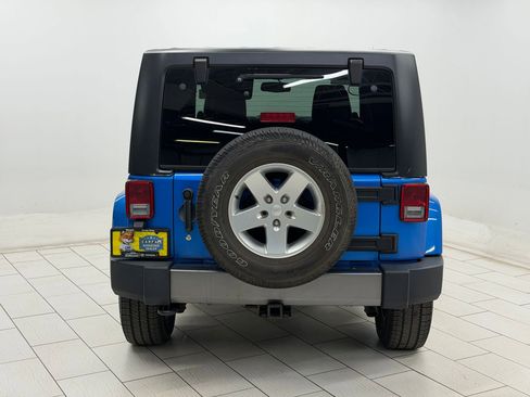 Used 2014 Jeep Wrangler Freedom Edition image 8