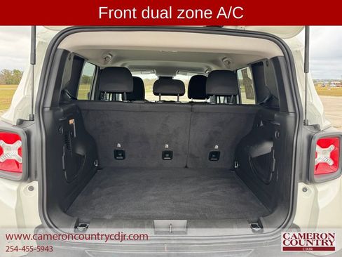 Used 2023 Jeep Renegade Latitude image 9