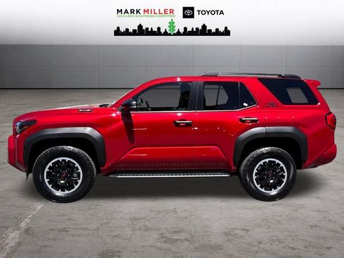 Certified 2025 Toyota 4Runner 4WD image 2