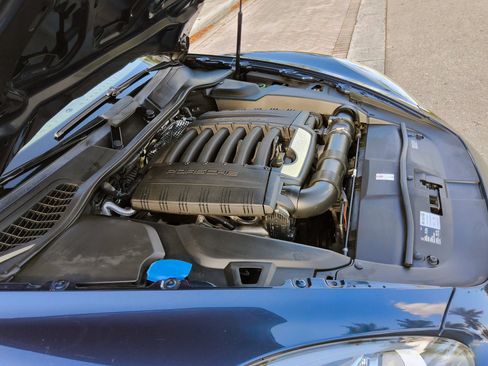 Used 2014 Porsche Cayenne AWD/4WD image 46