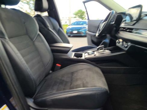 Used 2023 Mitsubishi Outlander SE AWD/4WD image 19