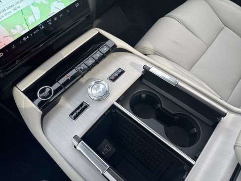 New 2025 Lincoln Navigator L Reserve image 30