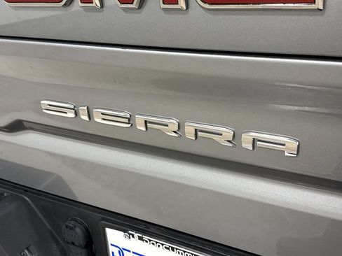 Used 2025 GMC Sierra 1500 SLT AWD/4WD image 26