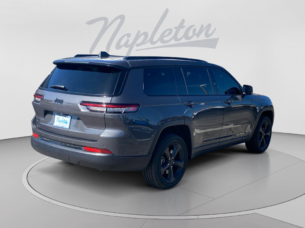 Used 2025 Jeep Grand Cherokee L Altitude AWD/4WD image 6
