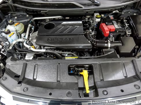 Used 2024 Nissan Rogue SV image 35