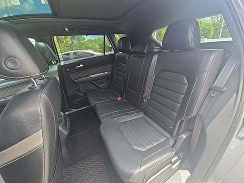 Used 2021 Volkswagen Atlas Cross Sport SEL Premium R-Line AWD/4WD image 32