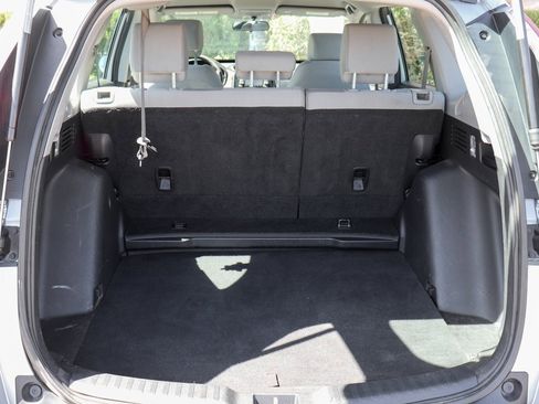 Used 2019 Honda CR-V LX image 8