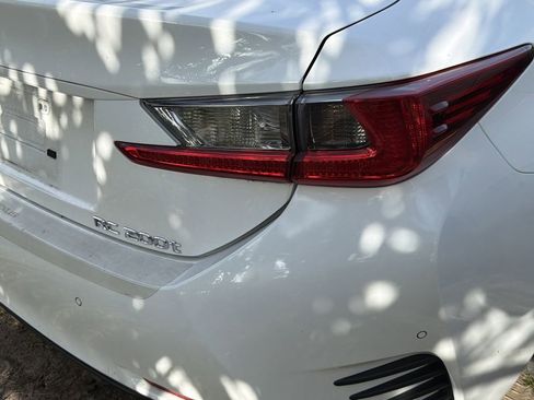 Used 2017 Lexus RC 200t F Sport RWD image 11