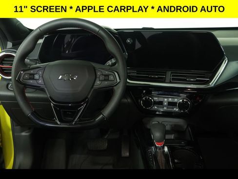 Used 2024 Chevrolet Trax RS w/ Sunroof Package FWD image 6
