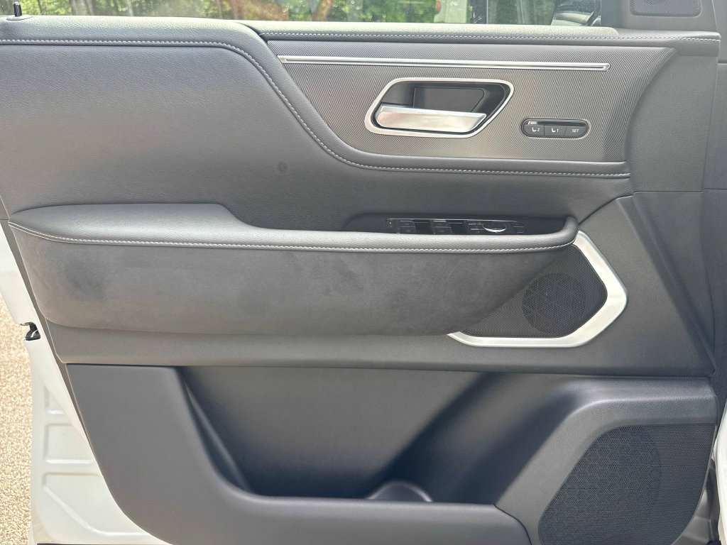 New 2027 INFINITI QX80 Luxe w/ Cargo Package RWD image 10