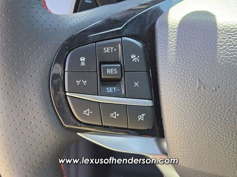 Used 2025 Ford Explorer ST AWD/4WD image 25