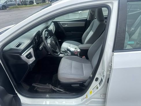 Used 2015 Toyota Corolla LE FWD image 13