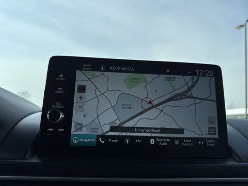 Used 2024 Honda Pilot Touring image 23