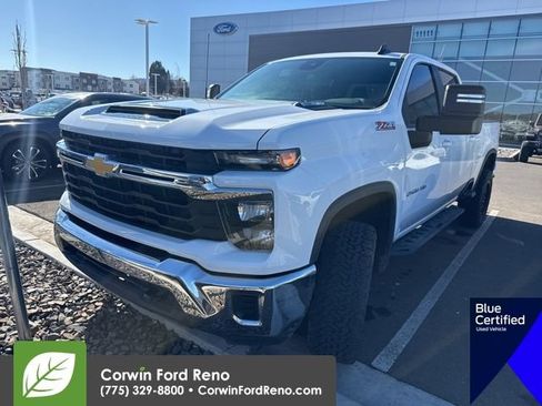 Used 2024 Chevrolet Silverado 2500 LT image 4