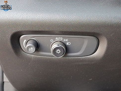 Used 2023 Chevrolet Traverse LT w/ Midnight/Sport Edition image 27