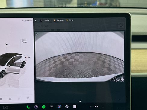 Used 2023 Tesla Model 3 Standard Range image 22