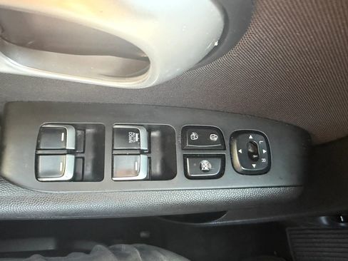 Used 2018 Kia Soul FWD image 30