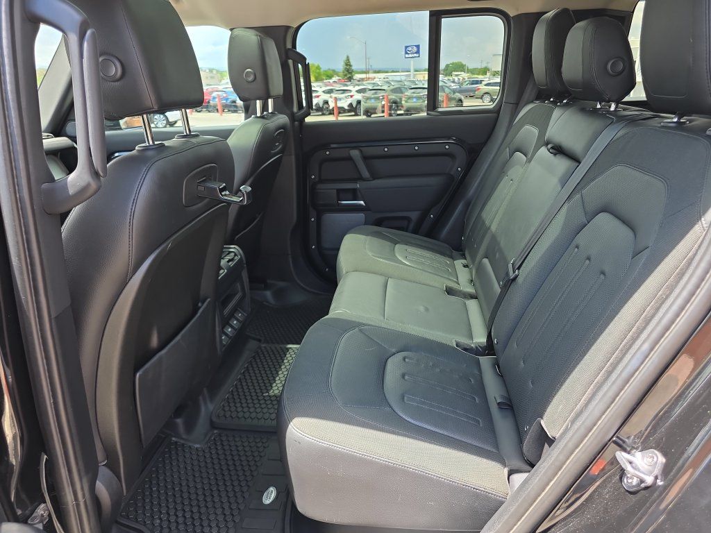 Used 2020 Land Rover Defender 110 S AWD/4WD image 27