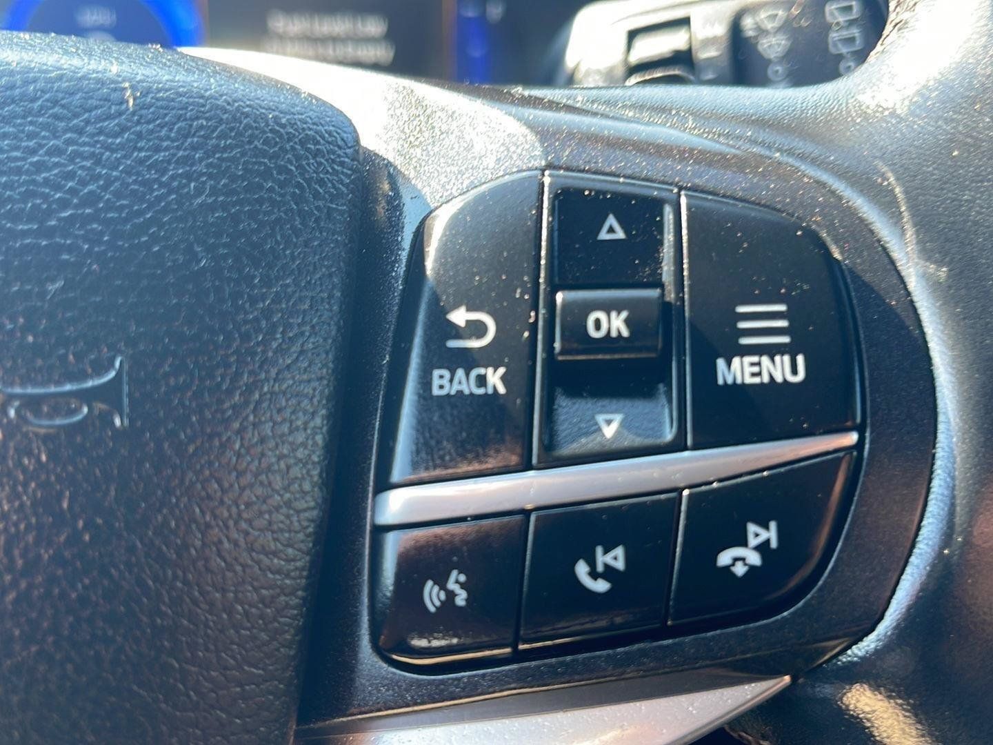 Used 2020 Ford Explorer Platinum w/ Premium Technology Package AWD/4WD image 25