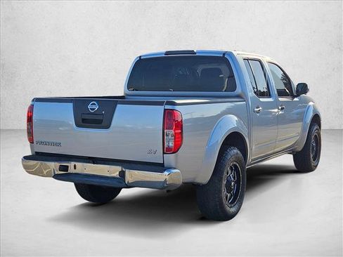 Used 2011 Nissan Frontier SV w/ SV Premium Utility Pkg RWD image 5