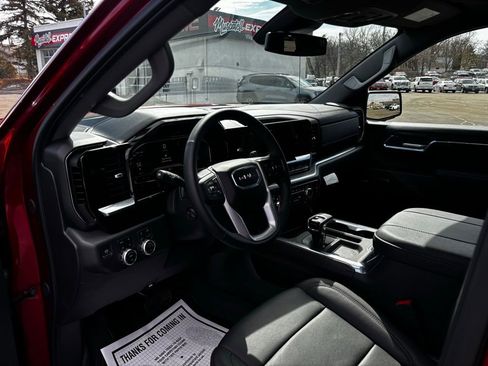Used 2025 GMC Sierra 1500 SLT w/ SLT Premium Plus Package AWD/4WD image 14