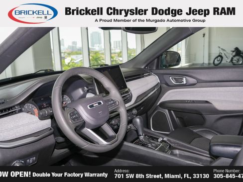 Used 2024 Jeep Compass Latitude AWD/4WD image 14