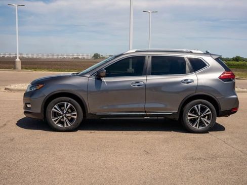 Used 2017 Nissan Rogue SL w/ SL Premium Package AWD/4WD image 4
