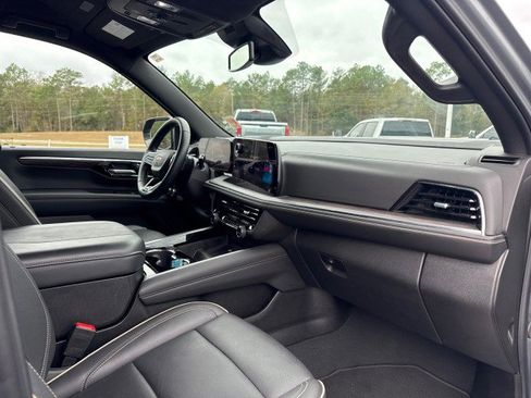 Used 2025 Chevrolet Tahoe Premier image 10