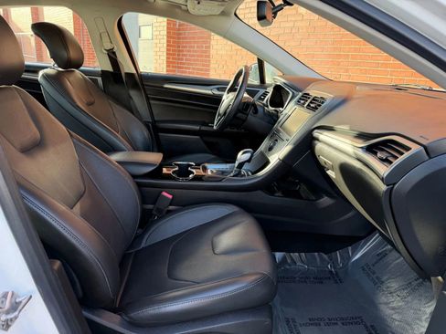 Used 2014 Ford Fusion Titanium image 18
