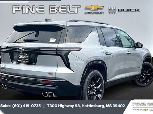 Certified 2024 Chevrolet Traverse RS image 11