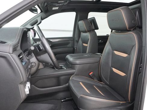 Used 2022 GMC Yukon AT4 w/ Technology Package AWD/4WD image 10