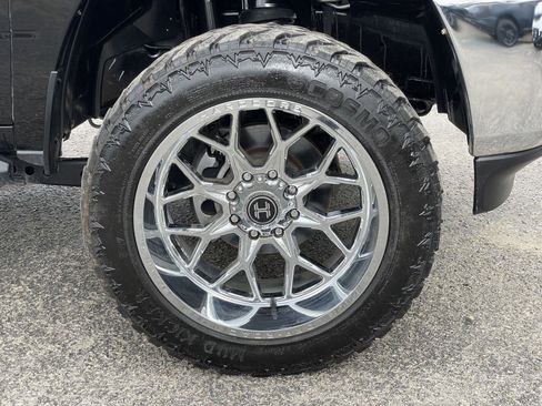 Used 2022 RAM 2500 Tradesman w/ Chrome Appearance Group image 51