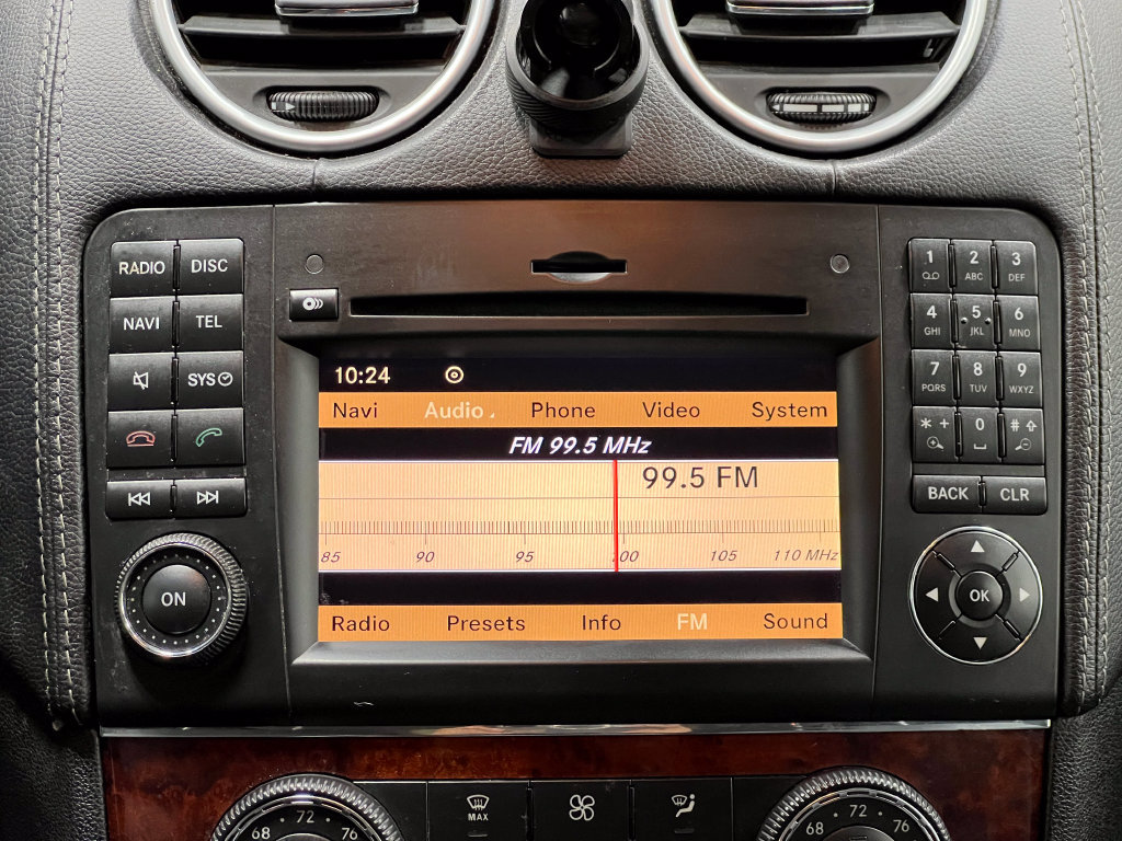 Used 2010 Mercedes-Benz GL 450 4MATIC image 23