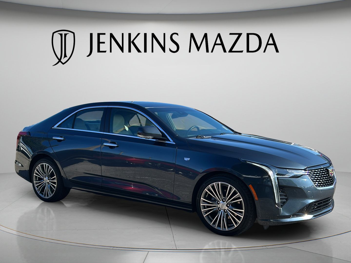 Used 2025 Cadillac CT4 Premium Luxury RWD image 1
