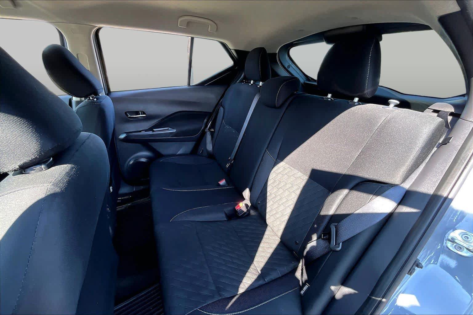 Used 2024 Nissan Kicks SV FWD image 19